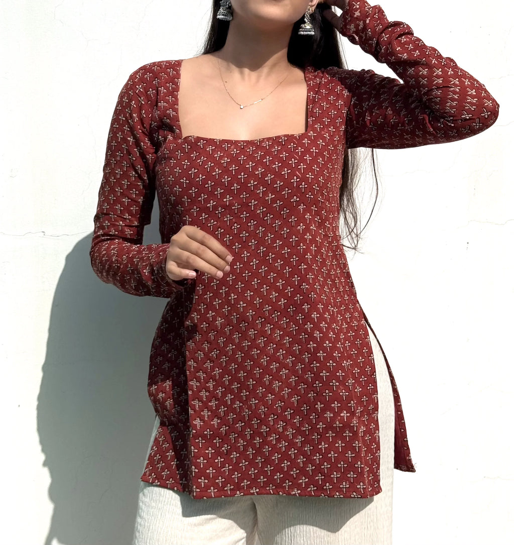 Rustic Red Fadat Buti Cotton Mulmul Short Kurti